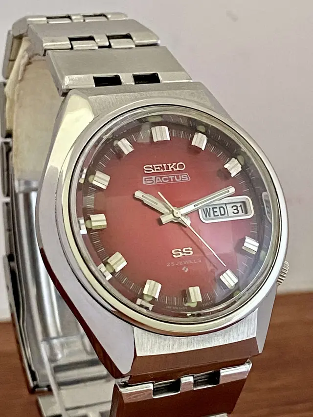 UK Vintage Watch Ltd